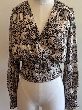 Anthropologie V-Neck Top, Size XS